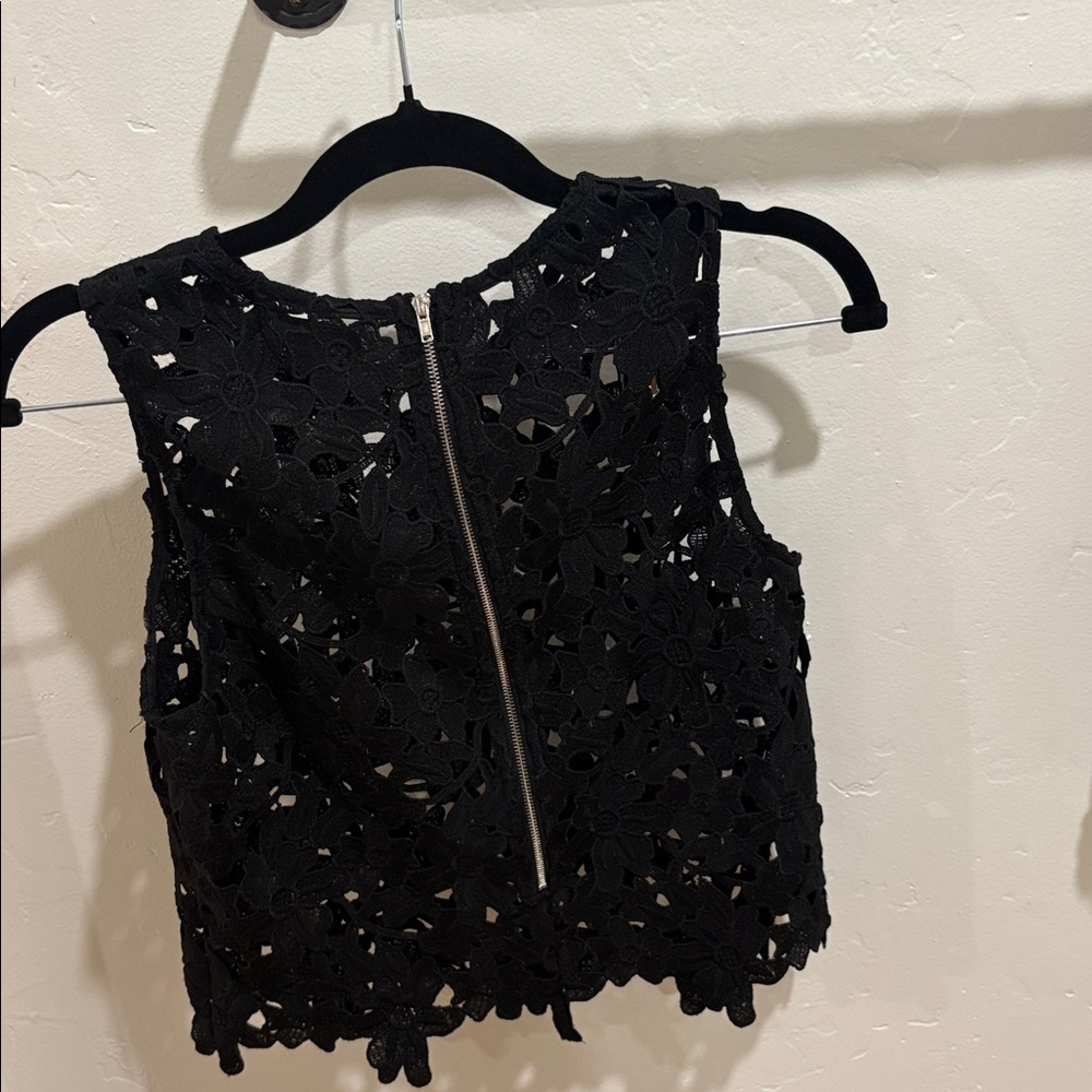 Aqua Black Floral Lace Crop Top - Picture 2 of 6